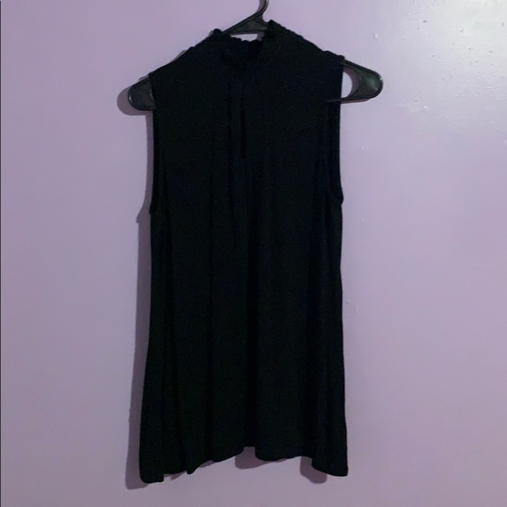 black top with slit